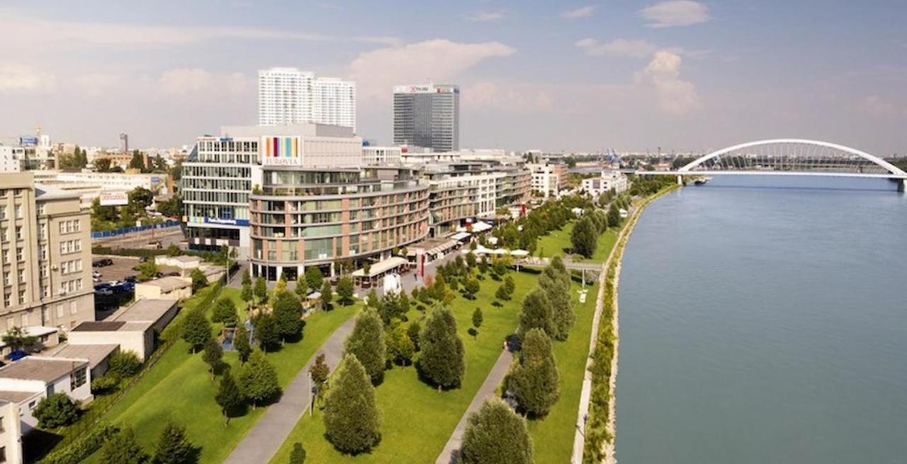 Luxury Space At The Best Address In Bratislava Apartment ภายนอก รูปภาพ